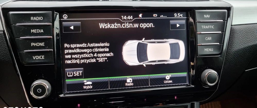 Skoda Superb cena 61900 przebieg: 298700, rok produkcji 2017 z Wojkowice małe 596